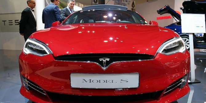 Tesla'nın borsadan çekilmesi gündemde