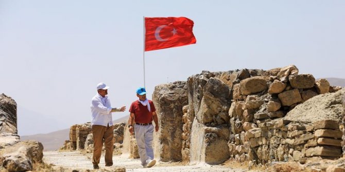 'Tahıl ambarı' kale eski ihtişamına kavuşuyor