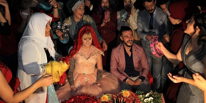 İngiltere'den Van'a gelin geldi