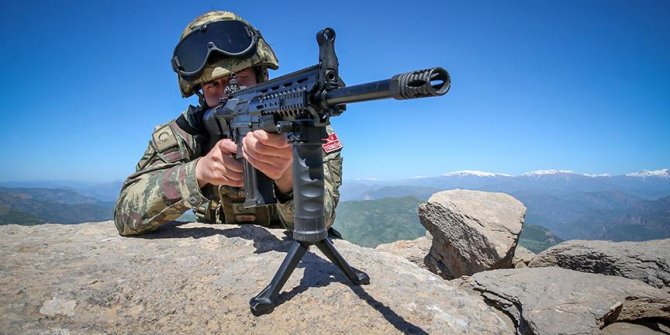 Bölücü terör örgütüne Tunceli'de ağır darbe