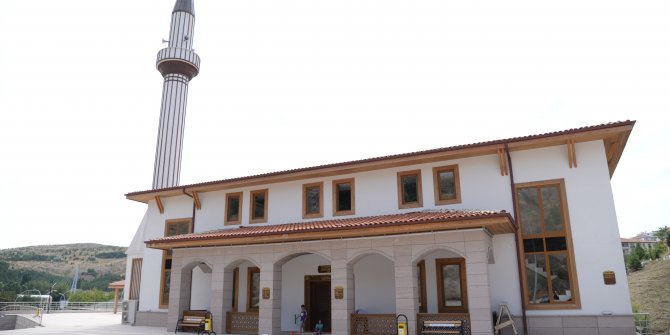 Şehitlik cami ibadete açıldı