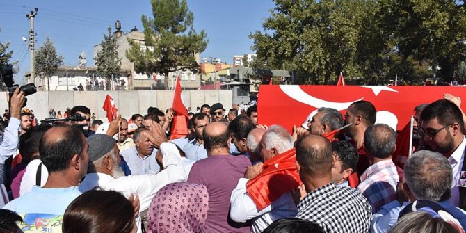 Şehitlerimizi uğurluyoruz