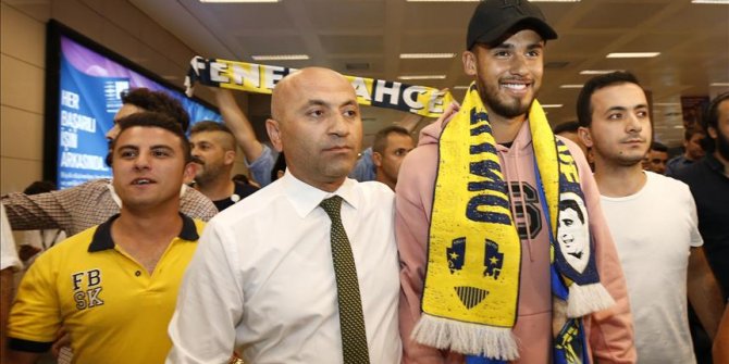 Fenerbahçe'nin yeni transferi Diego Reyes, İstanbul'a geldi