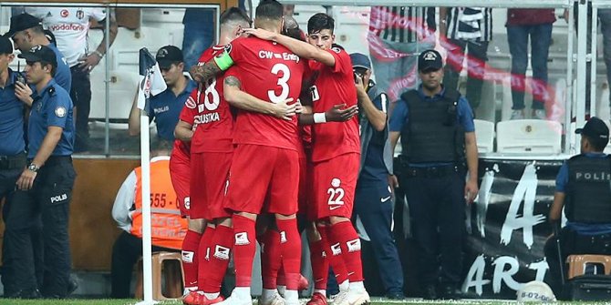 Antalyaspor Beşiktaş'ı 3 golle yendi