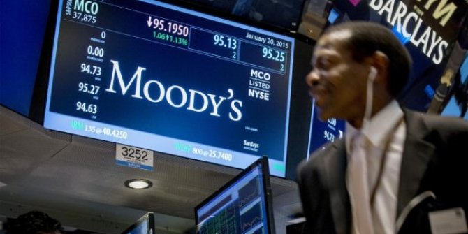 Moody's cezayı yedi