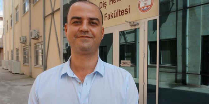Memur olarak çalıştığı üniversitenin öğrencisi oldu
