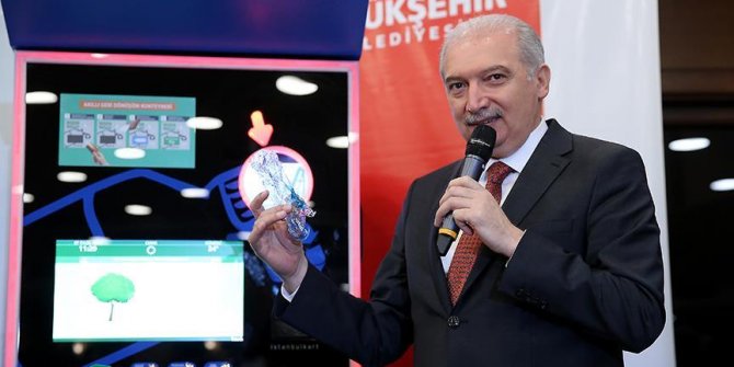 İBB'nin yerli ve milli Akıllı Geri Dönüşüm Konteyneri tanıtıldı