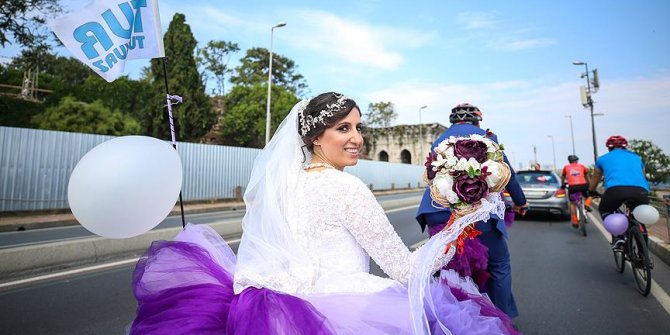 Nikaha 'bisikletten gelin arabası' ile gittiler