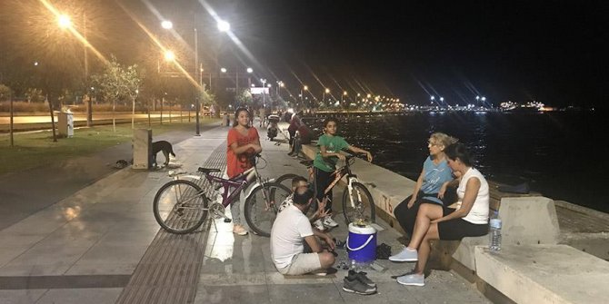 'Kokudan evlerimizde oturamıyoruz'