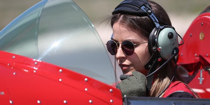 Türk kadın akrobasi pilotunun fotoğrafı ABD müzesinde