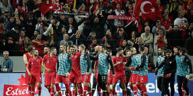 A Milliler yurda döndü