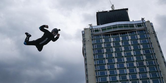 Taksim'de serbest uçuş heyecanı!