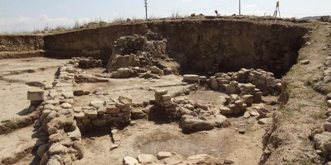 Çanakkale'de 2 bin 500 yıllık yayık kabı bulundu