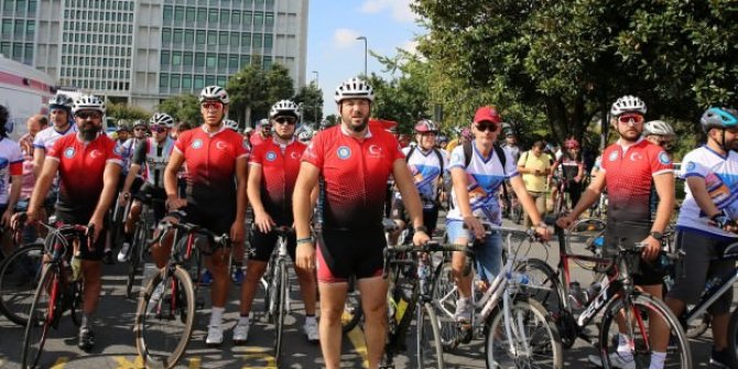 İBB'nin desteğiyle 42 km pedal çevirdiler!