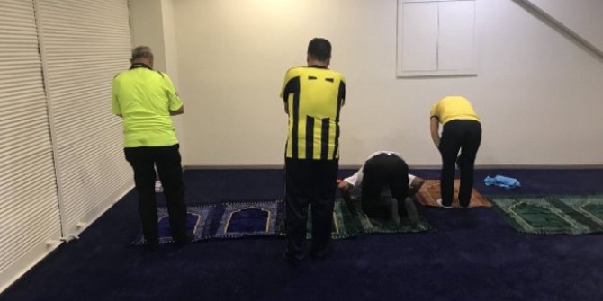 Ali Koç yönetimi Ülker Stadı'na mescit yaptırdı! Taraftar namaz kılsın diye