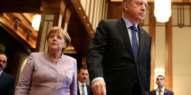 Erdoğan'dan Merkel'e 69 kişilik liste!