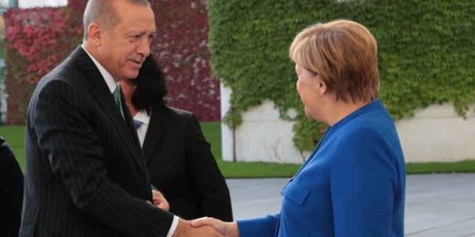 Erdoğan Merkel’in gözlerinin içine baka baka… Erdoğan'dan Can Dündar açıklaması! Ajandır!