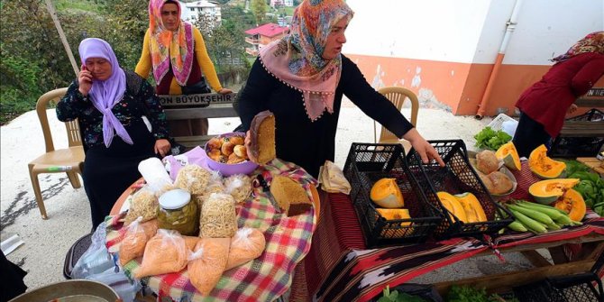 Mahalleliyi üretime teşvik için pazar kurdular