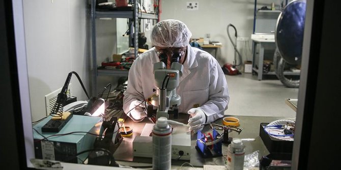 Uzayla ilgili en önemli konu Ay'a üs kurulması