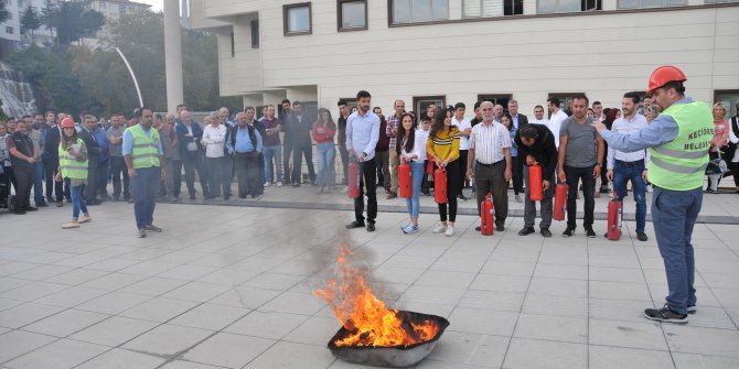 Keçiören’de belediye personeline yangın tatbikatı