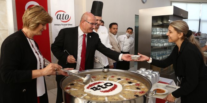 ATO Başkanı Baran aşure dağıttı