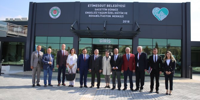 Prof. Dr. Haberal, Etimesgut'ta çalışmaları beğendi