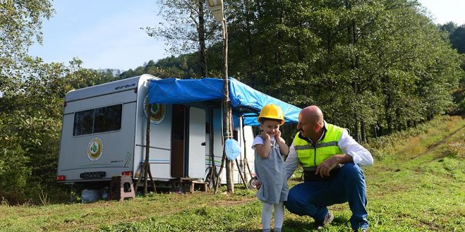 Orman işçisi evini doğaya taşıdı
