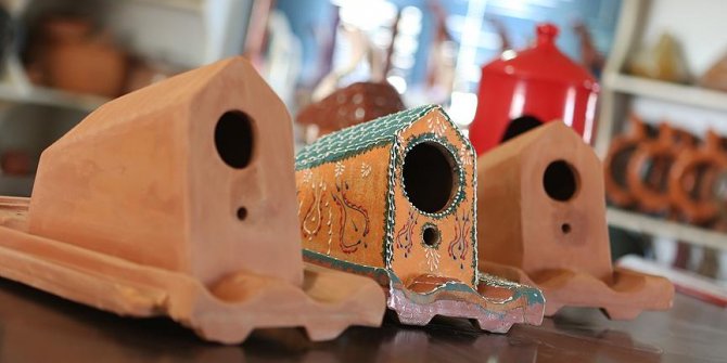 70 dolarlık kiremidi el işçiliğiyle üretip 35 liradan satıyorlar