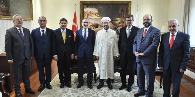 Diyanet İşleri Başkanı Erbaş, 5 ilin yeni müftüsünü kabul etti