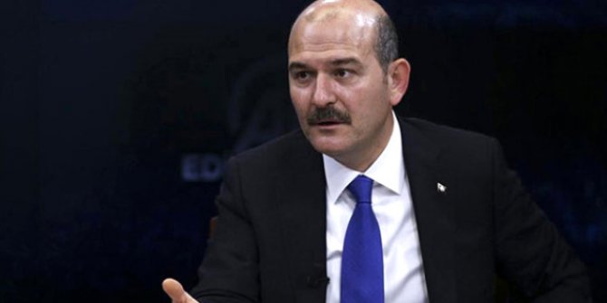 Soylu elinin tersi ile itti: Boş ver onu, işimize bakalım