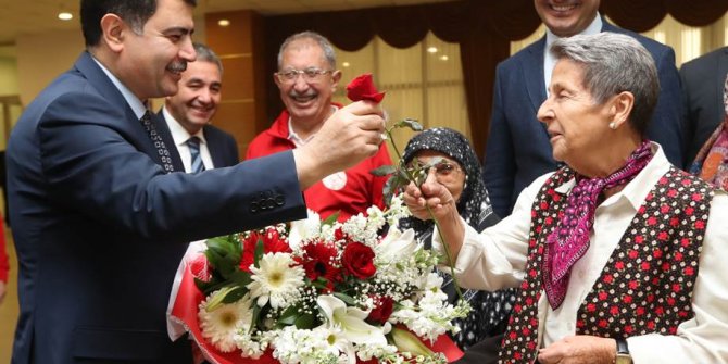 Vasip Şahin Seyranbağlarında