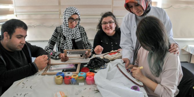 Mamak'ta engeller aşılıyor