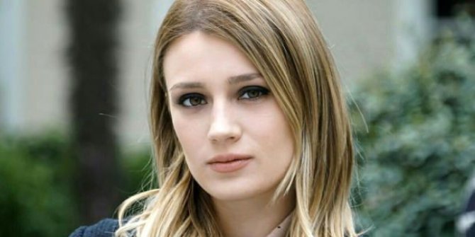 Oyuncu Gizem Karaca alkol içip içip etrafa rahatsızlık verdi, otelden atıldı