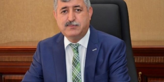 Malatya Belediye Başkanı'ndan balmumu heykelini ziyaret ettiği Ahmet Kaya'ya övgü