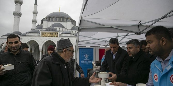 TDV'den 'Mevlid-i Nebi Aşı' ikramı