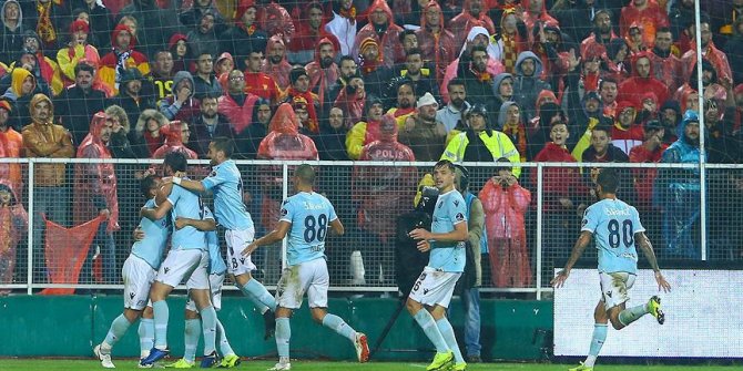 Lider Medipol Başakşehir deplasmanda galip