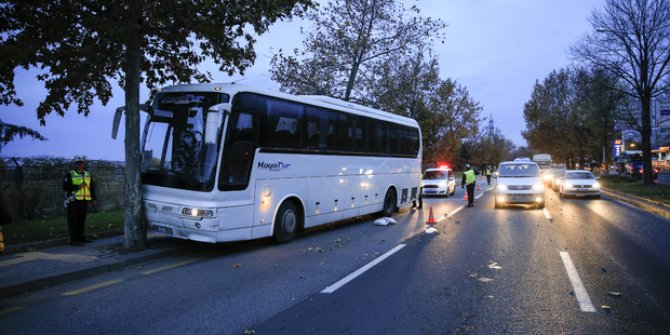 Başkent'te servis otobüsü yayaya çarptı