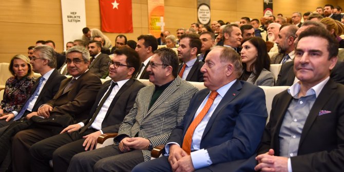 Başkan Tiryaki'ye "Yılın Pozitif Belediye Başkanı" ödülü