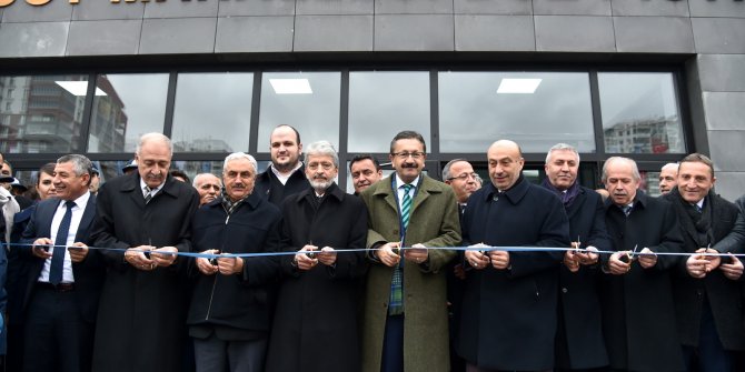 Altındağ'da buz pateni sarayı kapalı pazar yeri açılışı