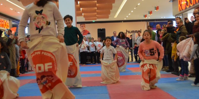 Sokak oyunları Yenimahalle'de hatırlandı