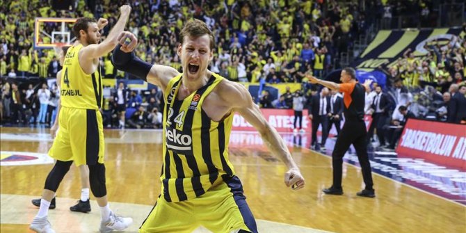 Fenerbahçe, Real Madrid'i devirdi