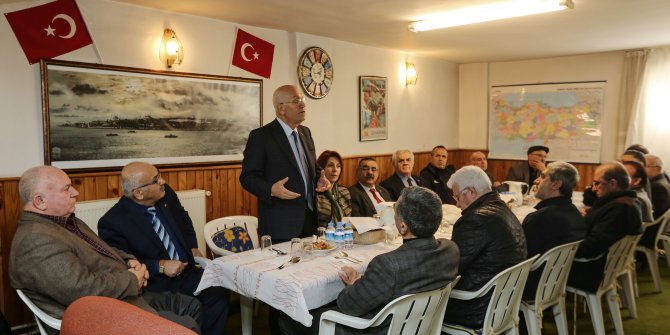 Fethi Yaşar, site site geziyor