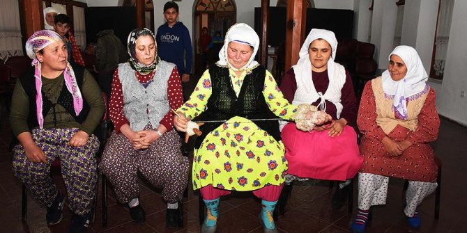 Köy kadınları sahne tozunu sevdi