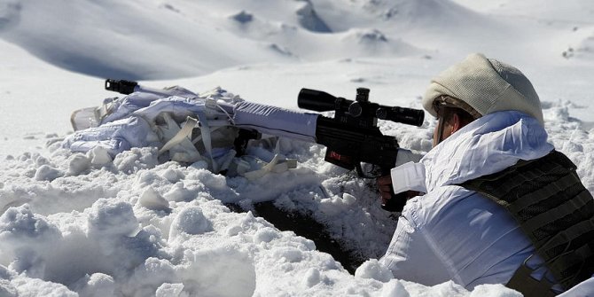 Şırnak'ta PKK'lı teröristlerin 'in'leri imha edildi