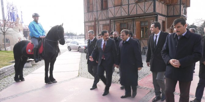 Tuzcuoğlu, ANFA personelini ziyaret etti