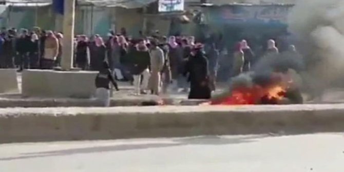 Rakka'da halk YPG/PKK'yı protesto etti