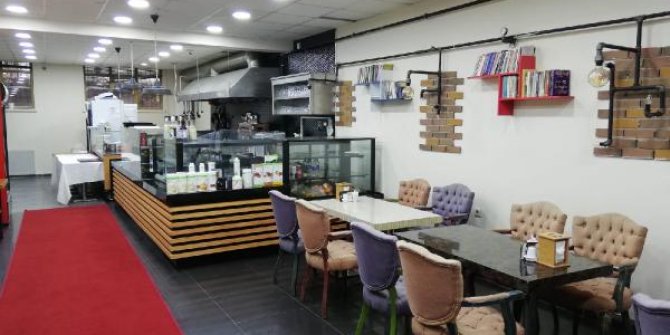 Engelli girişimci, 'Engelsiz Dünya Kafe'yi açtı