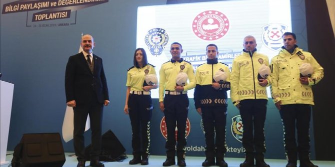 Emniyetin 'Kıyafet Yönetmeliği' Resmi Gazete'de