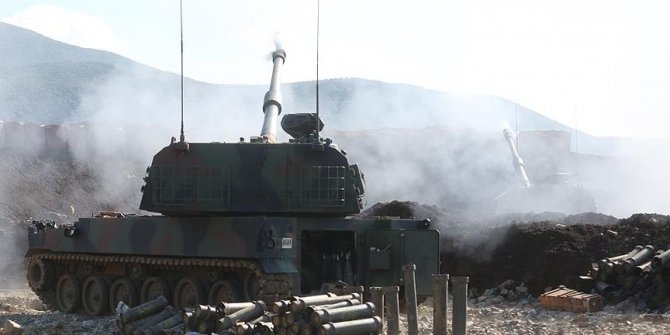 TSK Suriye'de YPG/PKK'lı teröristleri obüslerle vurdu