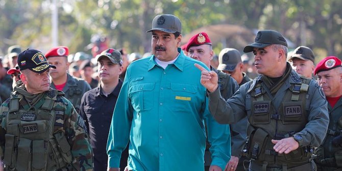 Maduro'dan askerlere birlik ve disiplin talimatı